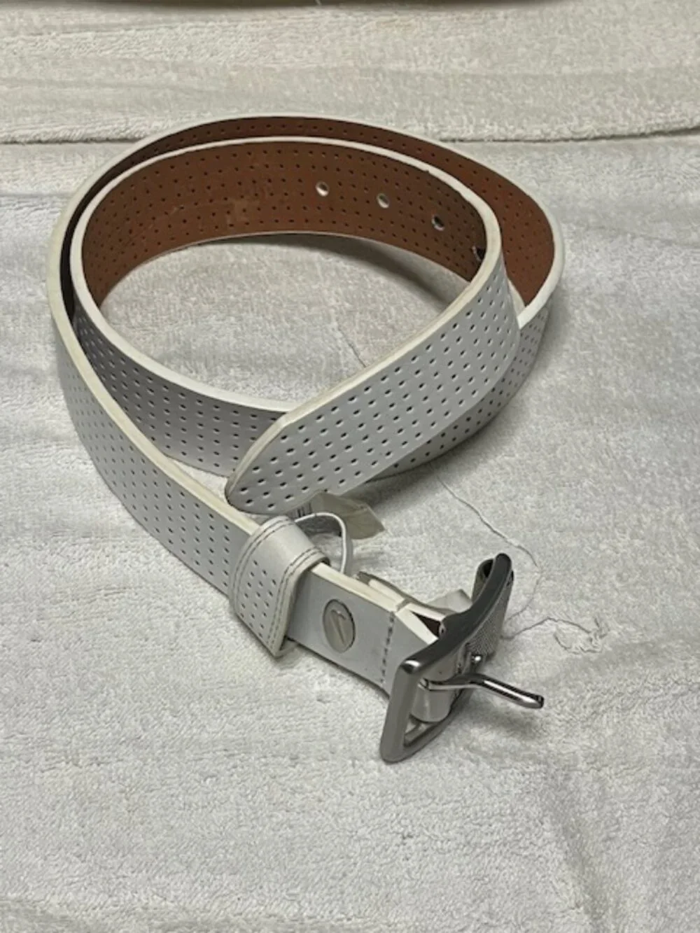 White NikeGolf Leather Perforated Golf Belt Metal Buckle Logo Ultralight Size:SP